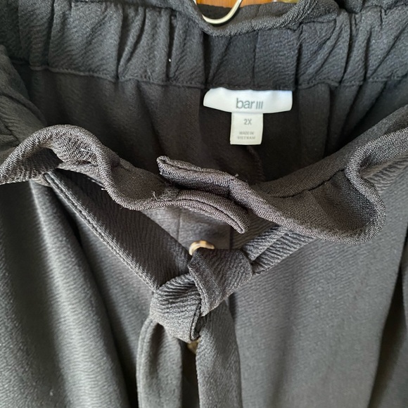 NWT Bar III Plus Size High-Rise Black Shorts, size 2X - Picture 2 of 5